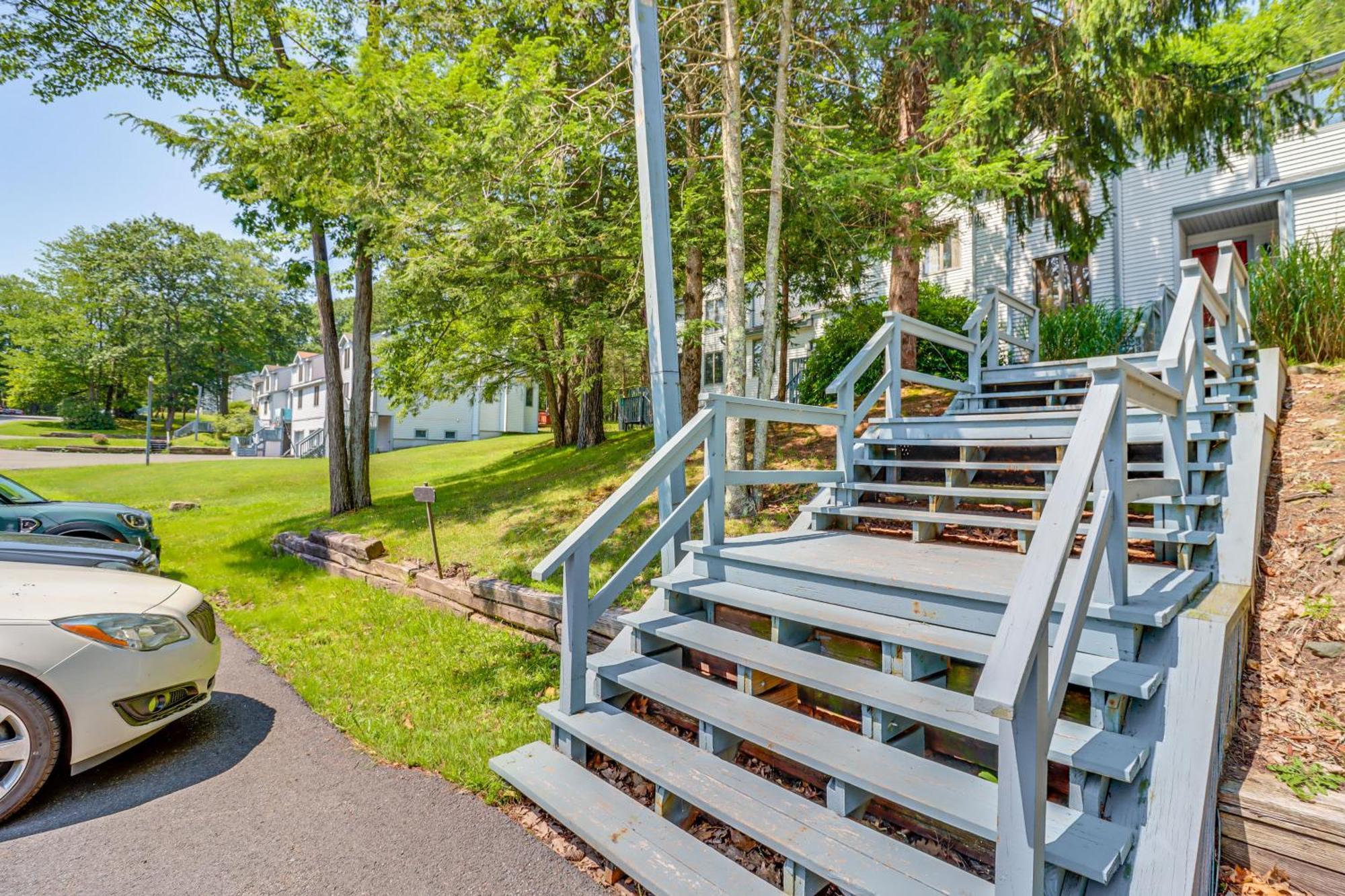 Lake Harmony Townhome Walk To Restaurants! Bagian luar foto